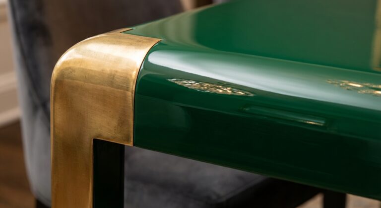 Mirrors of Grandeur: The Refined Return of High-Gloss Lacquer